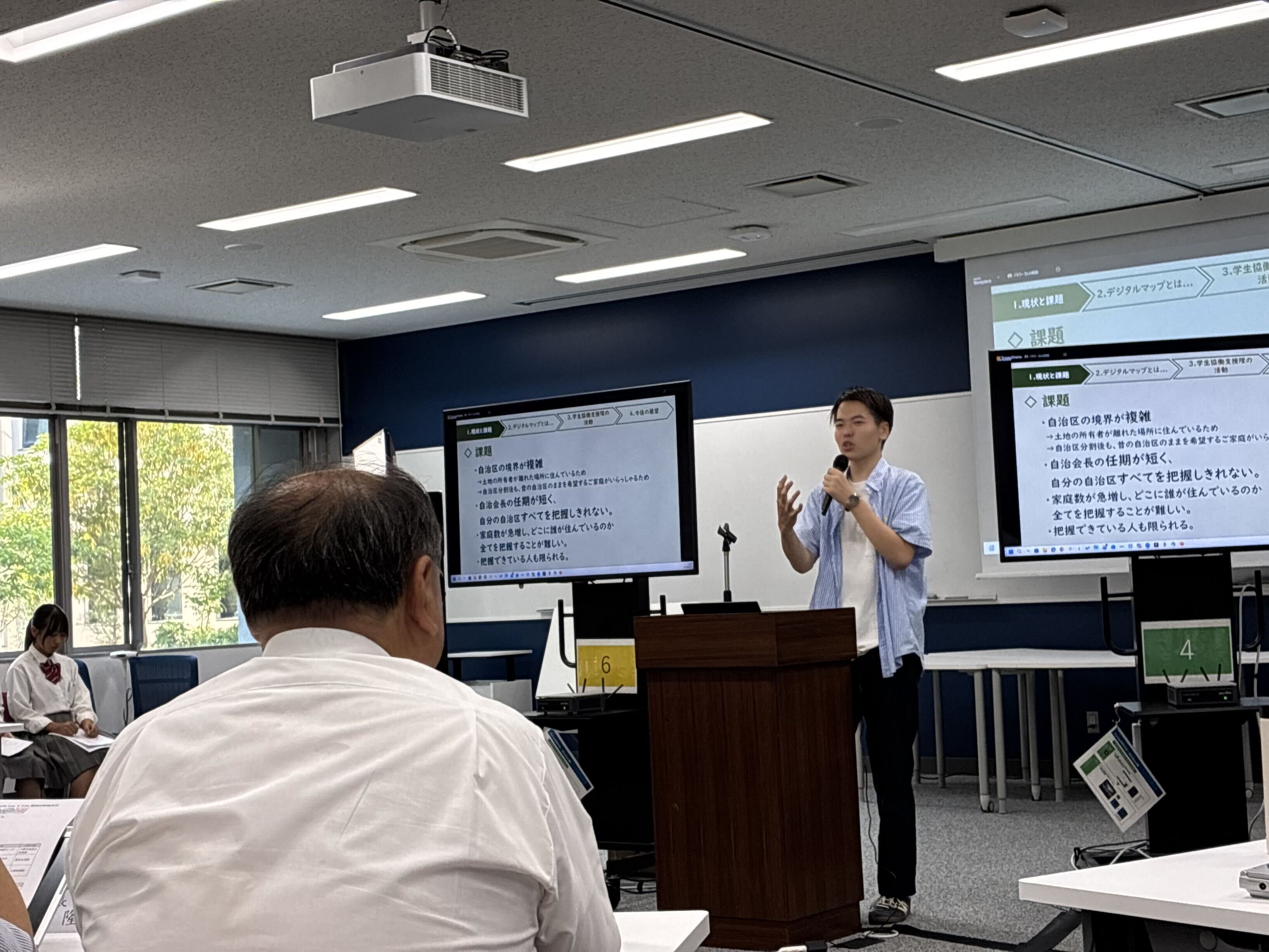 IMG_7345(近大学生発表).jpg